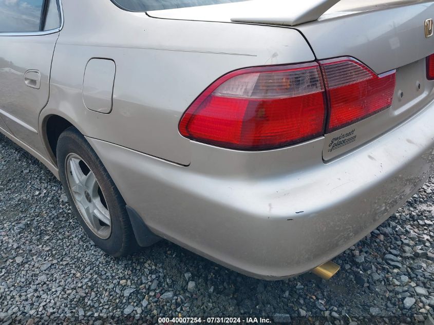 2000 Honda Accord 3.0 Ex VIN: 1HGCG1658YA084268 Lot: 40007254