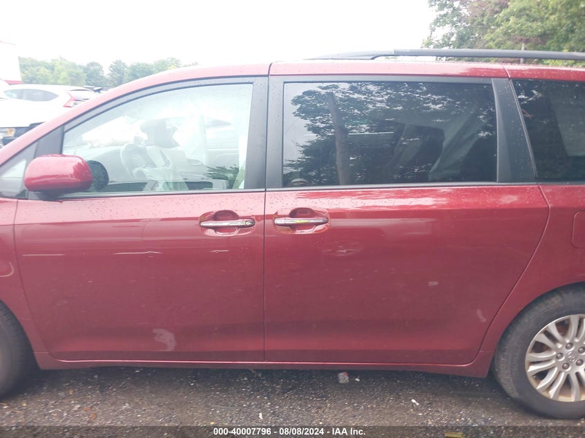 2015 Toyota Sienna Xle 8 Passenger VIN: 5TDYK3DC8FS586312 Lot: 40007796