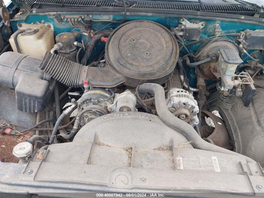 1994 Chevrolet Gmt-400 C1500 VIN: 2GCEC19H3R1165747 Lot: 40007942