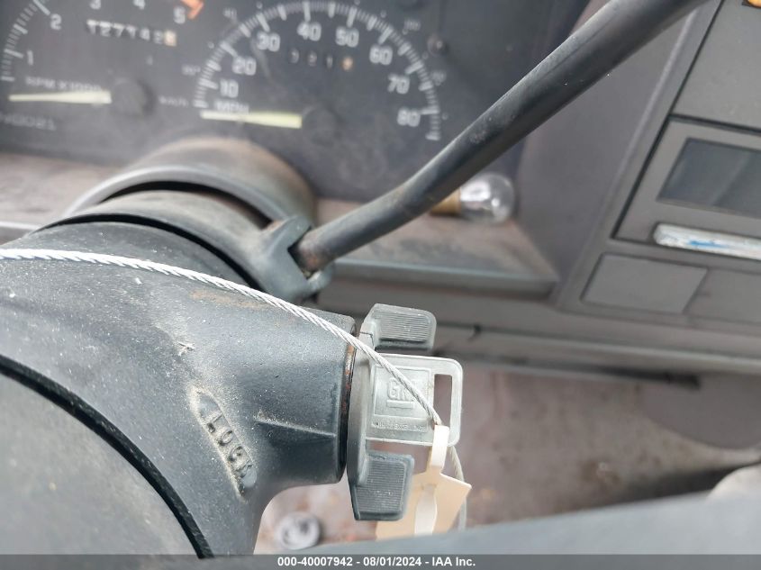 1994 Chevrolet Gmt-400 C1500 VIN: 2GCEC19H3R1165747 Lot: 40007942