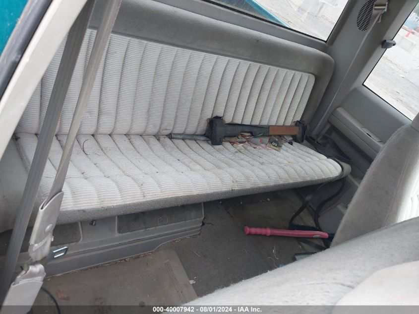 1994 Chevrolet Gmt-400 C1500 VIN: 2GCEC19H3R1165747 Lot: 40007942