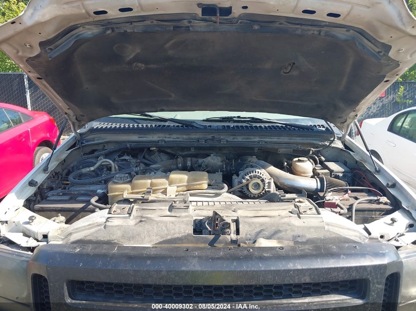 2000 Ford F250 Super Duty VIN: 1FTNF21F1YEB19810 Lot: 40009302