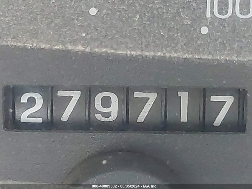 2000 Ford F250 Super Duty VIN: 1FTNF21F1YEB19810 Lot: 40009302