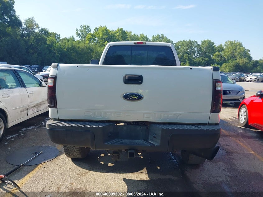 2000 Ford F250 Super Duty VIN: 1FTNF21F1YEB19810 Lot: 40009302