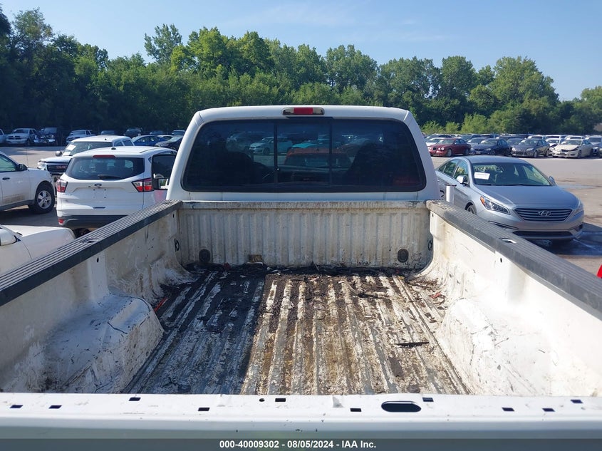 2000 Ford F250 Super Duty VIN: 1FTNF21F1YEB19810 Lot: 40009302