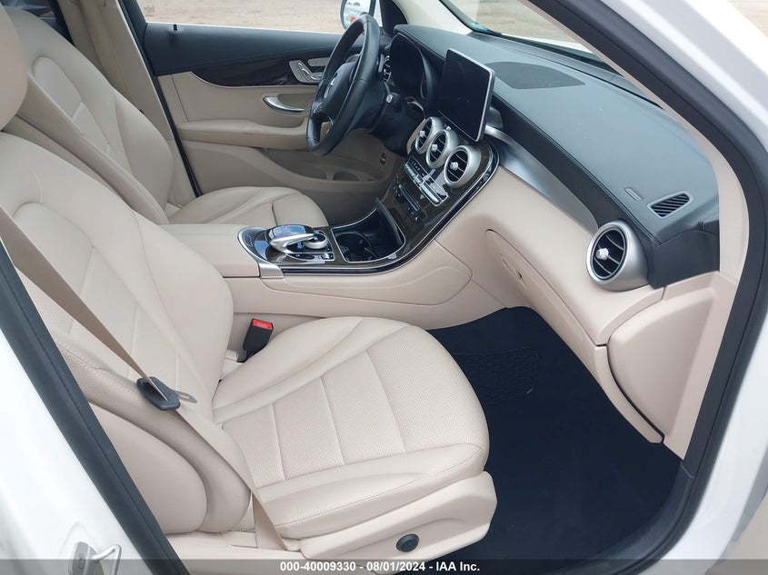 2016 Mercedes-Benz Glc 300 VIN: WDC0G4JB4GF011541 Lot: 40009330