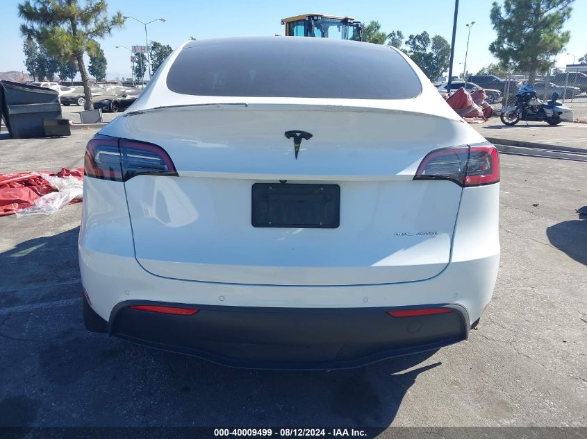 2022 Tesla Model Y Long Range Dual Motor All-Wheel Drive VIN: 7SAYGDEE1NF537465 Lot: 40009499