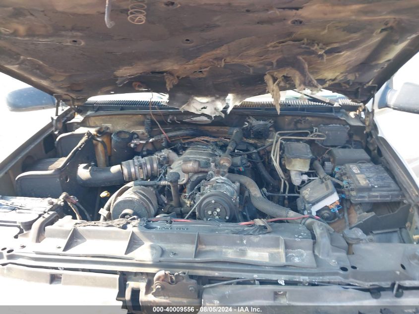 2000 Chevrolet Gmt-400 K3500 VIN: 1GCHK33J4YF422137 Lot: 40009556