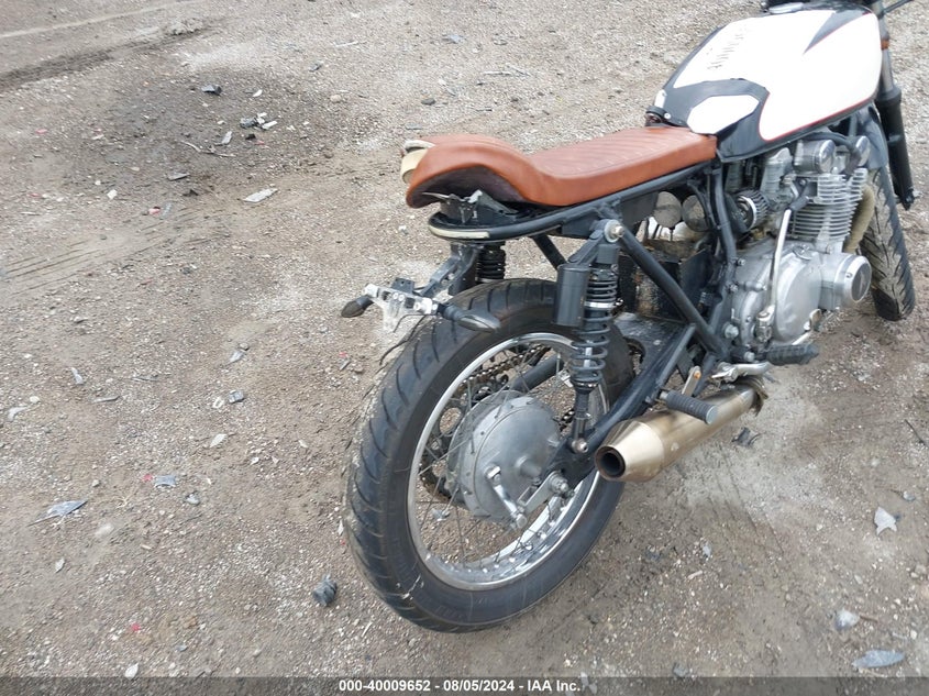 1977 SUZUKI GS550 VIN: JM1BPBCM1K1142465