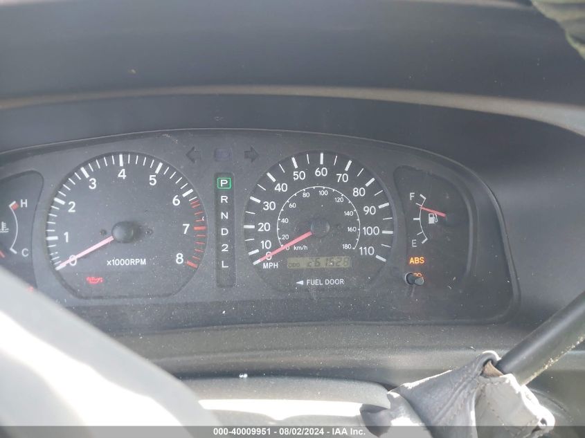 2000 Toyota Sienna Le VIN: 4T3ZF13C8YU238591 Lot: 40009951