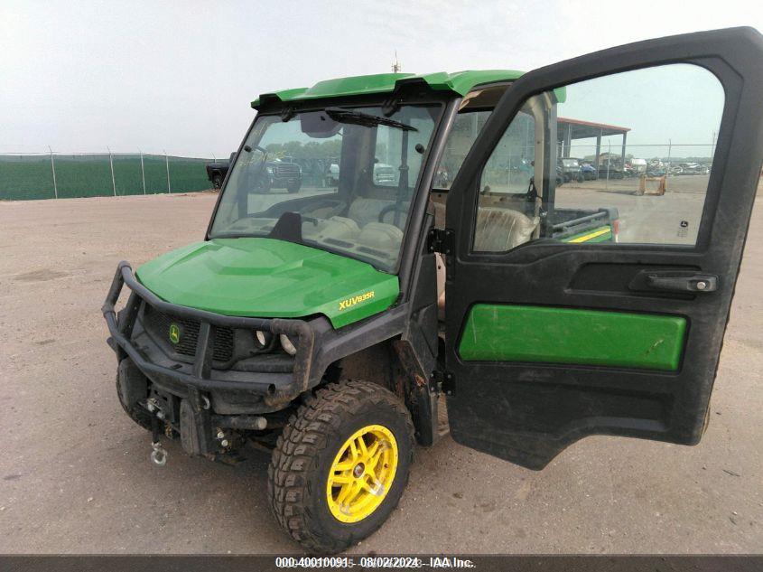 2021 JOHN DEERE XUV835M GATOR(VIN: 1M0835RAPMM042198