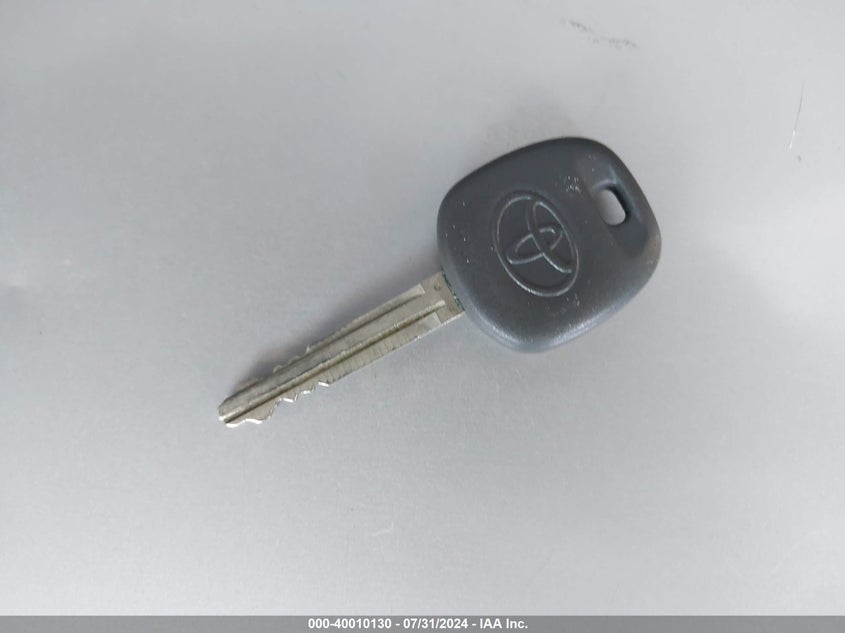 2010 Toyota Camry Le VIN: JTNBF3EK8A3001816 Lot: 40010130