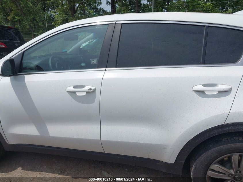 VIN KNDPMCAC8J7324710 2018 KIA SPORTAGE LX