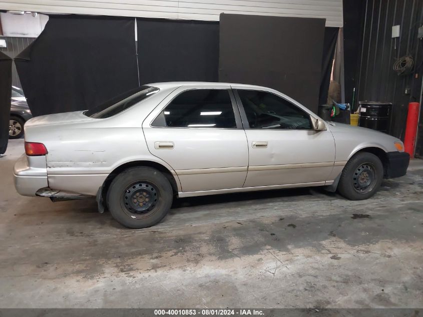 2000 Toyota Camry Ce VIN: 4T1BG22K2YU712895 Lot: 40010853