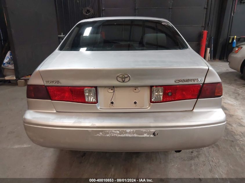 2000 Toyota Camry Ce VIN: 4T1BG22K2YU712895 Lot: 40010853