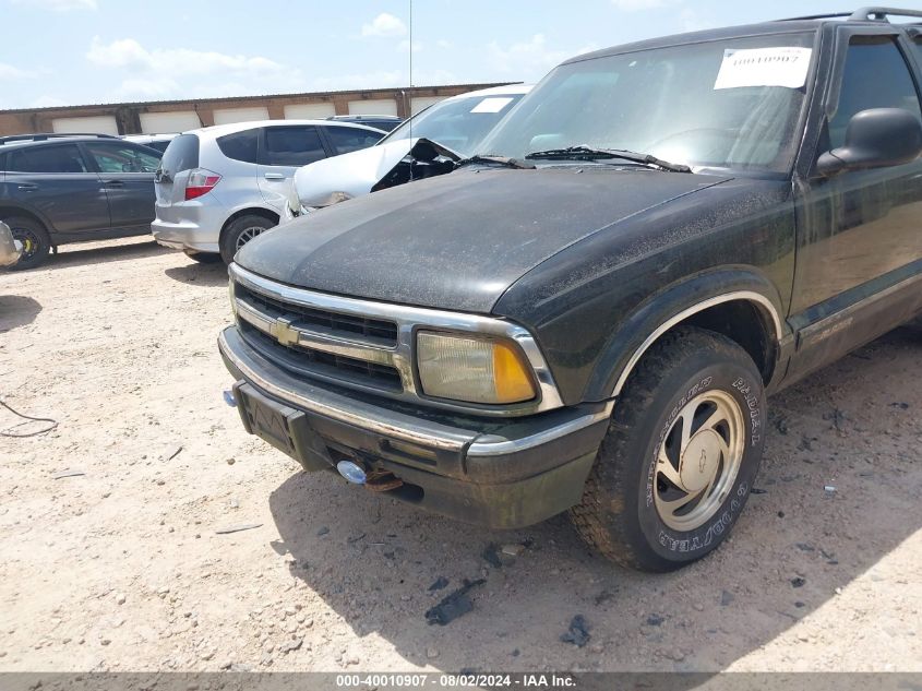 1996 Chevrolet Blazer VIN: 1GNDT13W9T2239657 Lot: 40010907