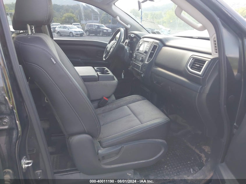 2018 NISSAN TITAN VIN: WDDKJ7CBXAF018408