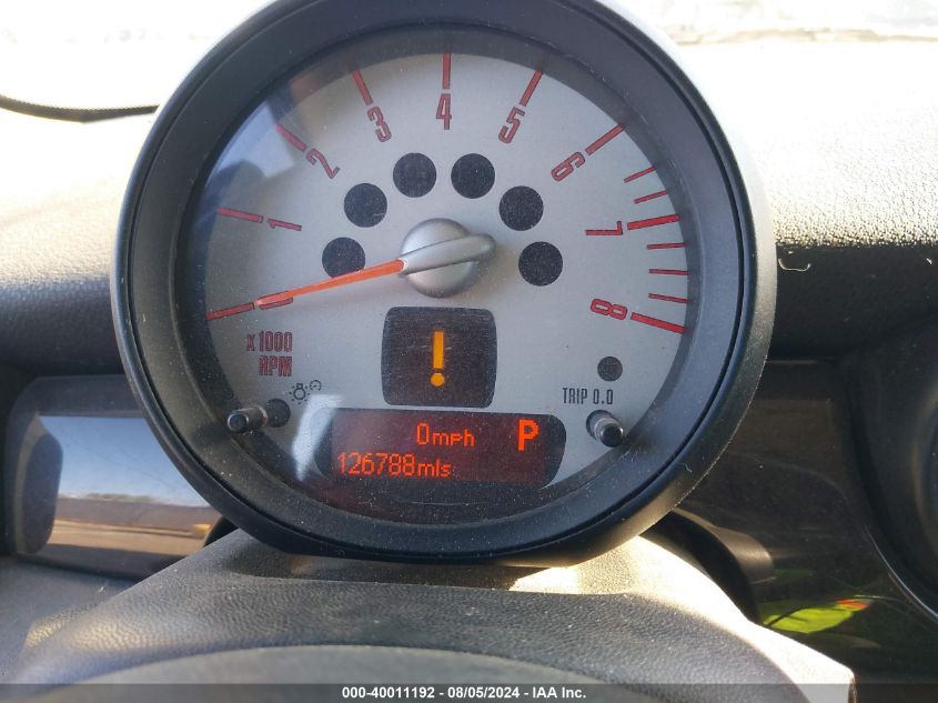 2011 Mini Cooper VIN: WMWSU3C5XBT095963 Lot: 40011192