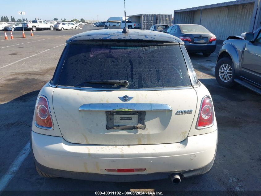 2011 Mini Cooper VIN: WMWSU3C5XBT095963 Lot: 40011192