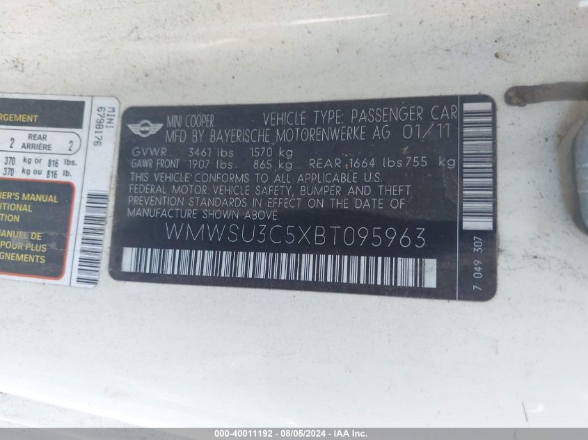 2011 Mini Cooper VIN: WMWSU3C5XBT095963 Lot: 40011192