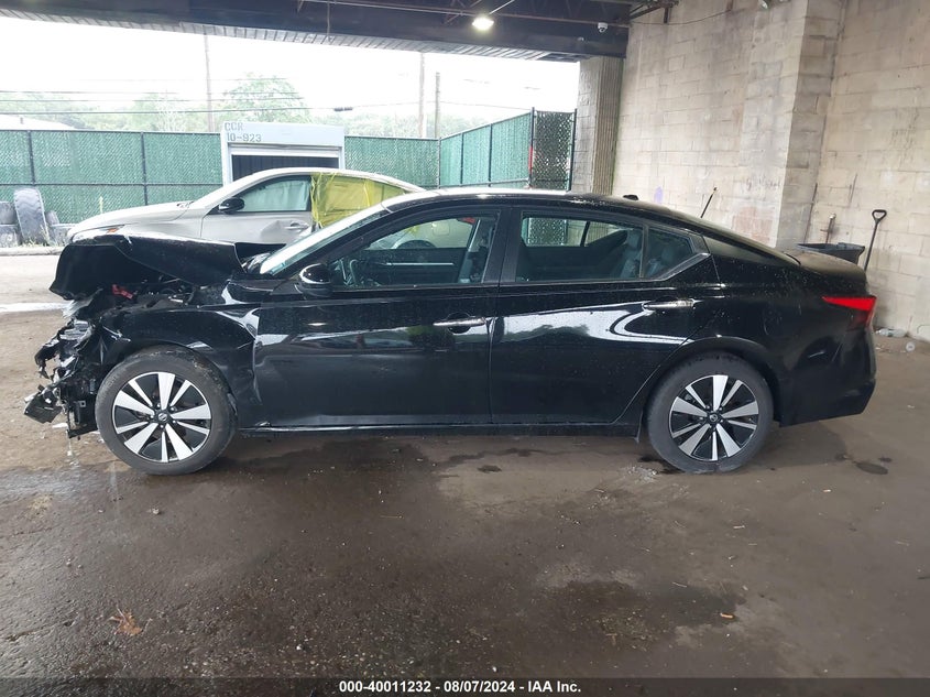 2022 NISSAN ALTIMA VIN: 3CZRU6H51JM104102