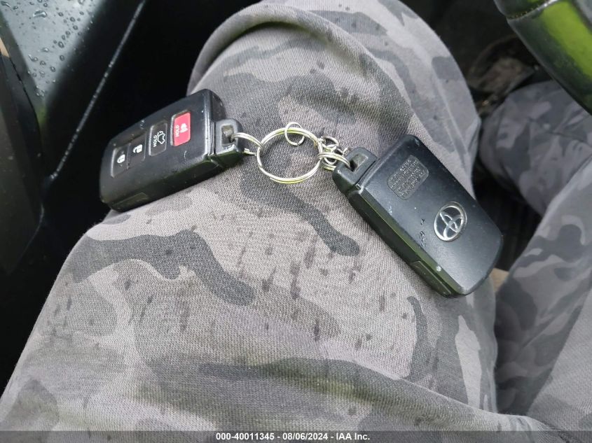 2017 Toyota Rav4 Xle VIN: JTMRFREVXHJ174209 Lot: 40011345