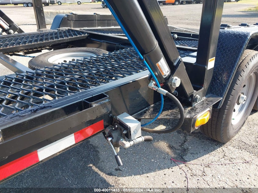 2023 APPA UTILITY VIN: JM1BL1SF8A1294248