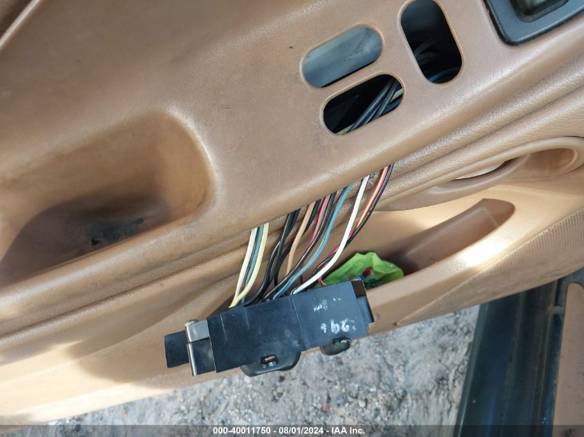 1998 Ford Mustang VIN: 1FAFP4048WF177441 Lot: 40011750