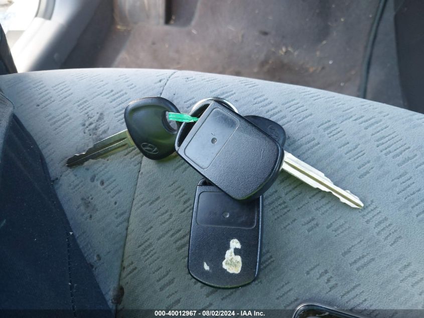 2004 Hyundai Elantra Gls/Gt VIN: KMHDN46D94U823184 Lot: 40012967