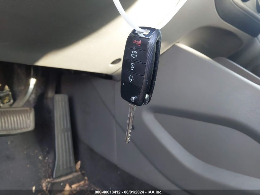 2017 KIA FORTE LX - 3KPFL4A74HE096397