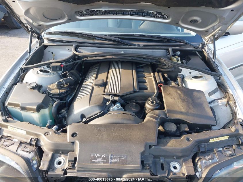 2005 BMW 325I VIN: WBAEV33415KX11710 Lot: 40013575