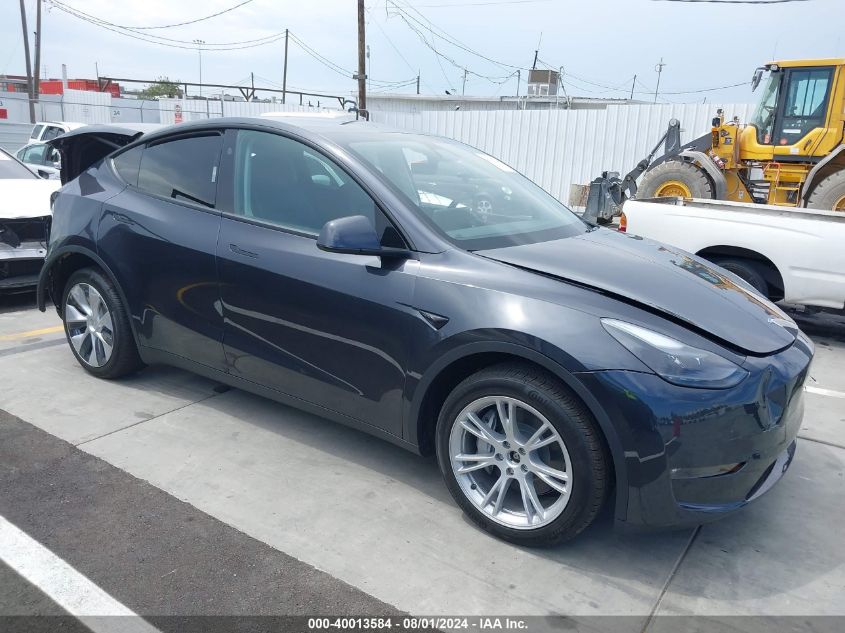 7SAYGDEE8RF031962 2024 TESLA MODEL Y - Image 1