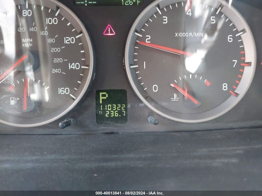 2005 VOLVO V50 VIN: KMHD84LF9JU647939