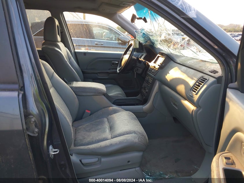 2005 HONDA PILOT VIN: KMHD84LF0JU444535