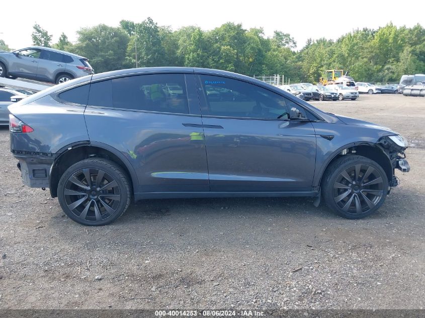 2022 Tesla Model X Plaid Tri Motor All-Wheel Drive VIN: 7SAXCBE6XNF332960 Lot: 40014253