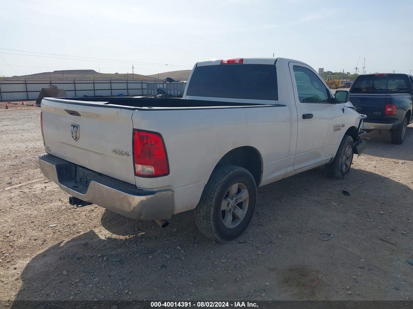 2015 RAM 1500 VIN: 2C3CDXHG3NH132656