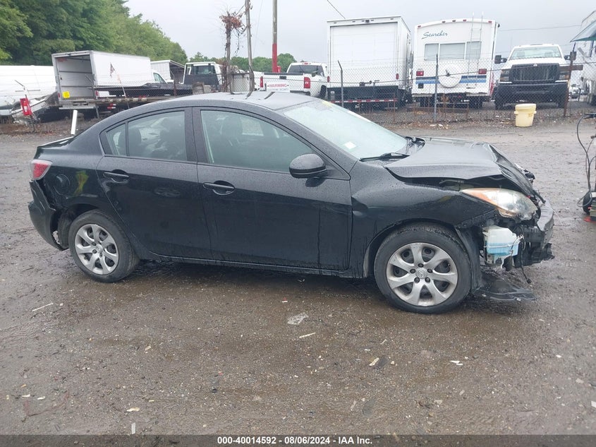 2013 MAZDA MAZDA3 I SPORT - JM1BL1U87D1708946