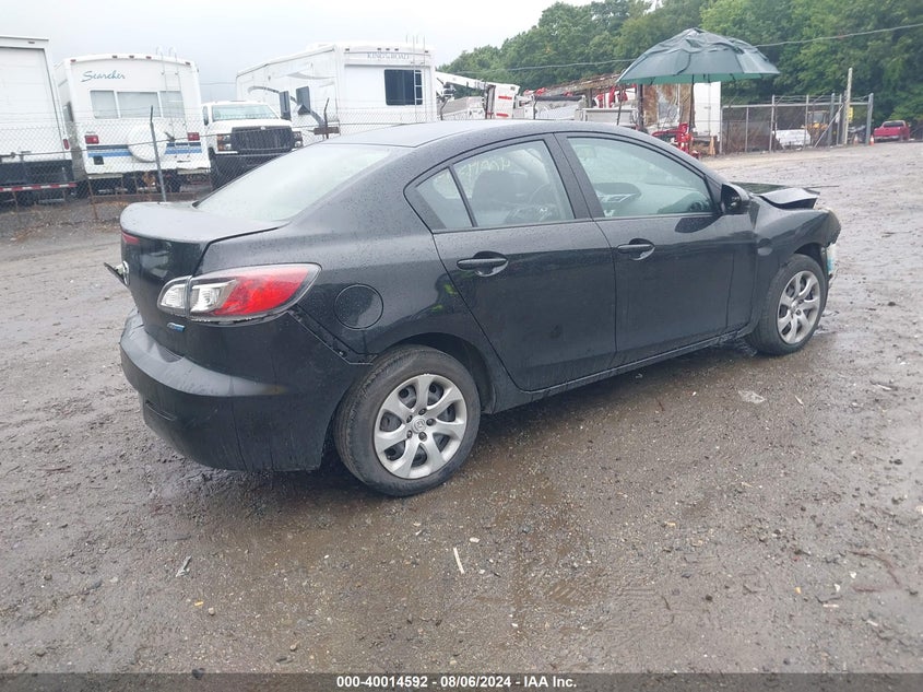 2013 MAZDA MAZDA3 I SPORT - JM1BL1U87D1708946