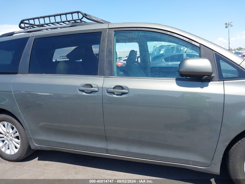 2011 Toyota Sienna Xle V6 VIN: 5TDYK3DCXBS018752 Lot: 40014747