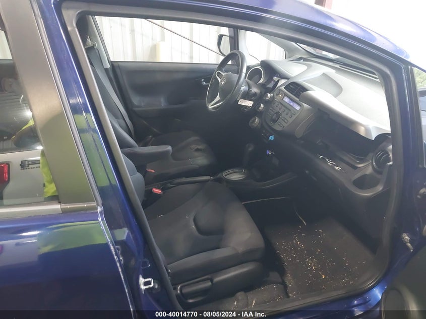 2011 HONDA FIT VIN: 2HNYD2H73BH004671