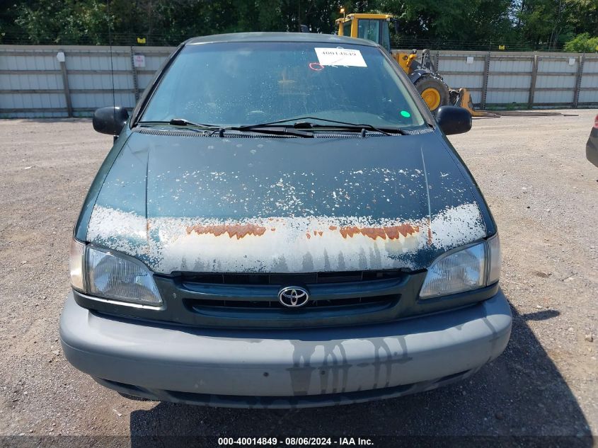 1999 Toyota Sienna Ce VIN: 4T3ZF19C2XU160640 Lot: 40014849