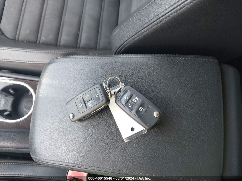 2014 Volkswagen Passat 2.0L Tdi Sel Premium VIN: 1VWCN7A36EC051277 Lot: 40015546