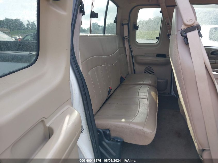 2000 Ford F150 VIN: 1FTRX08L8YKA62490 Lot: 40016875