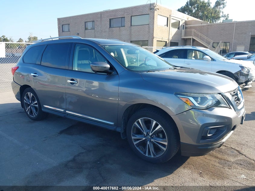 NISSAN PATHFINDER PLATINUM 2017