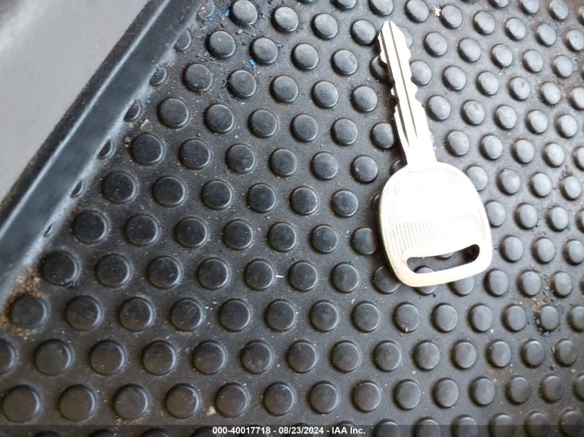 2005 Chevrolet Suburban 1500 Z71 VIN: 3GNEC16Z65G219421 Lot: 40017718