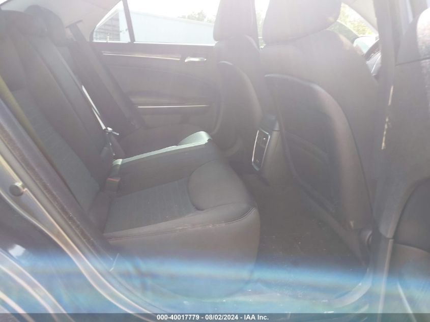 2019 Chrysler 300 Touring VIN: 2C3CCAAGXKH738803 Lot: 40017779