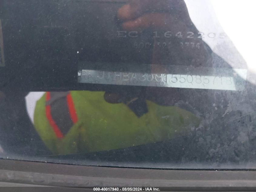 2005 Lexus Es 330 330 VIN: JTHBA30G155085718 Lot: 40017940