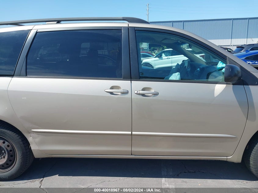 2004 Toyota Sienna Le VIN: 5TDZA23C74S112481 Lot: 40018967