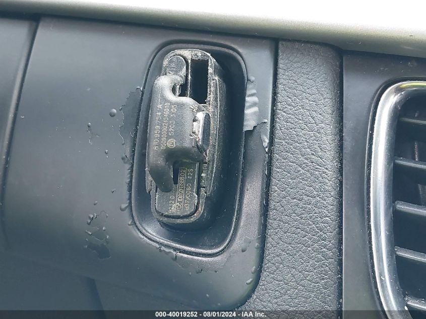 2010 Audi A4 2.0T Premium VIN: WAUEFAFL0AN003512 Lot: 40019252