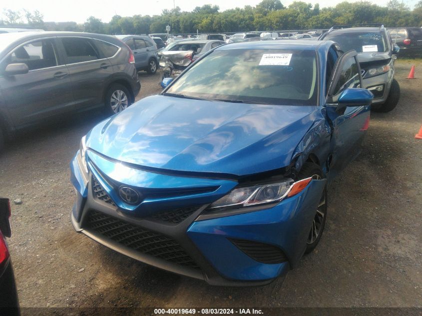 4T1B11HK2JU141563 2018 Toyota Camry Se